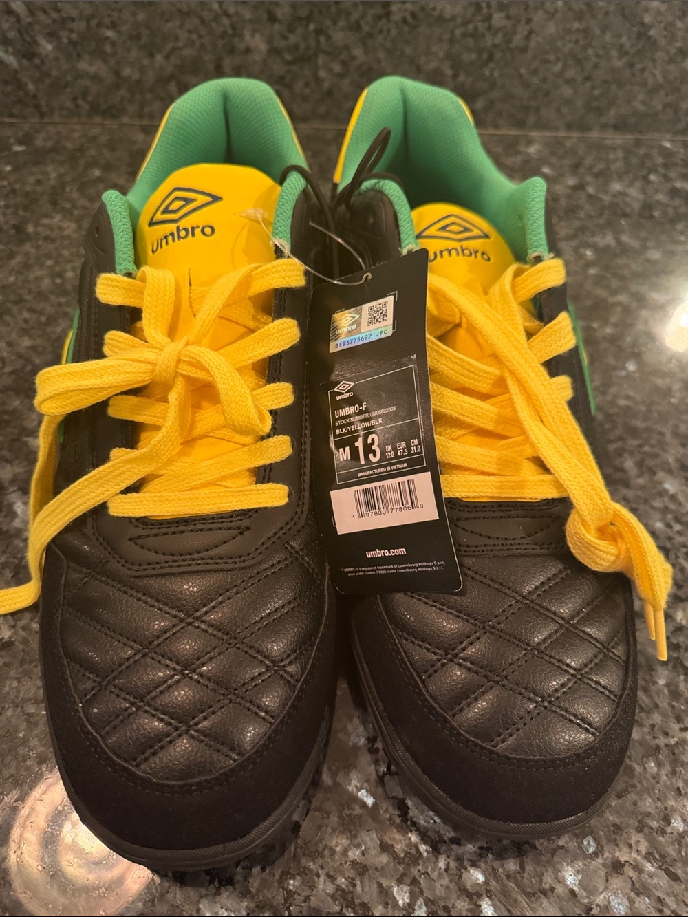 NWT men’s size 13 Umbro Sneakers